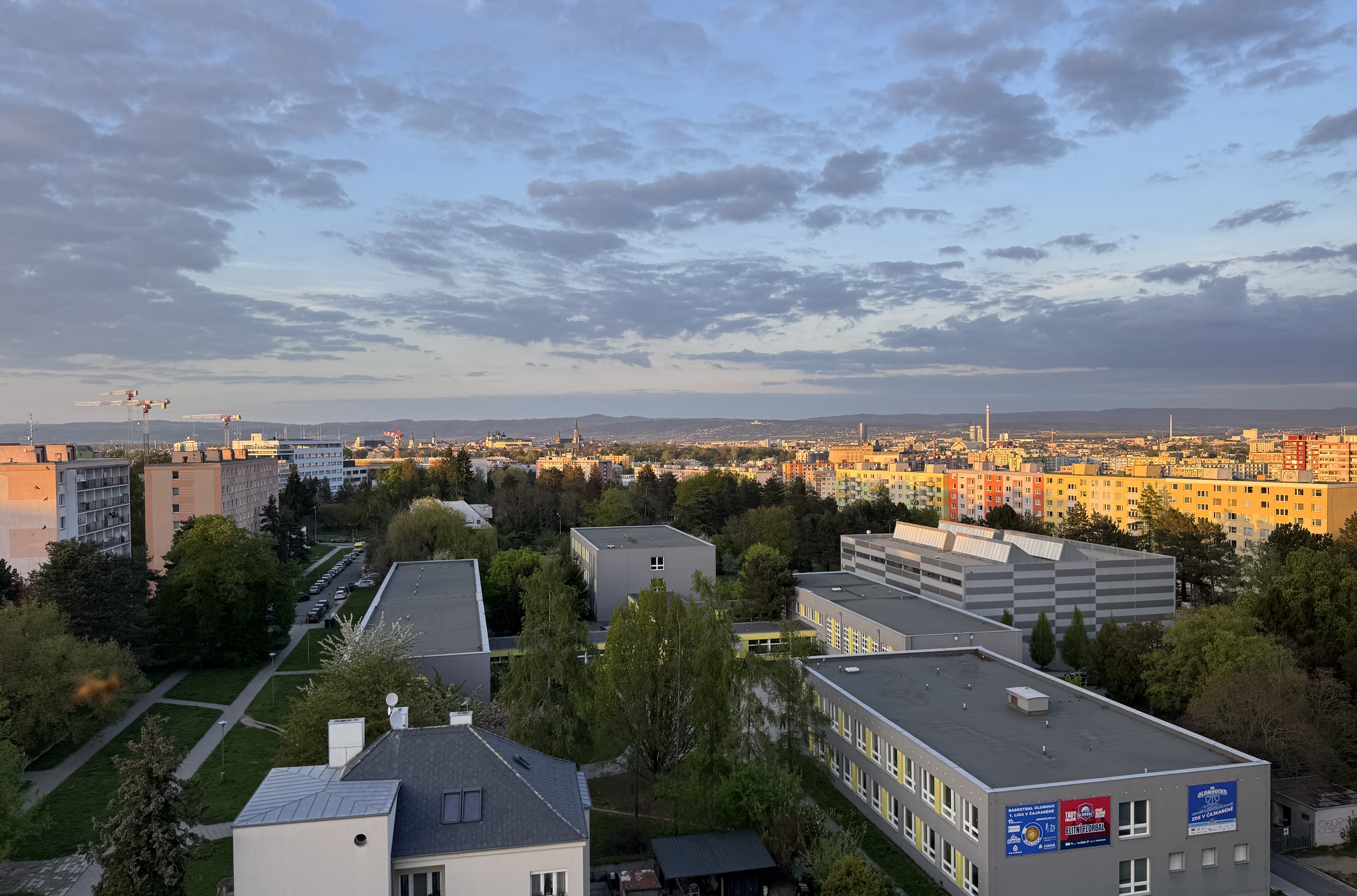 Výhled z 9. patra na Olomouc
